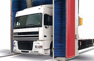truck and bus washing systems